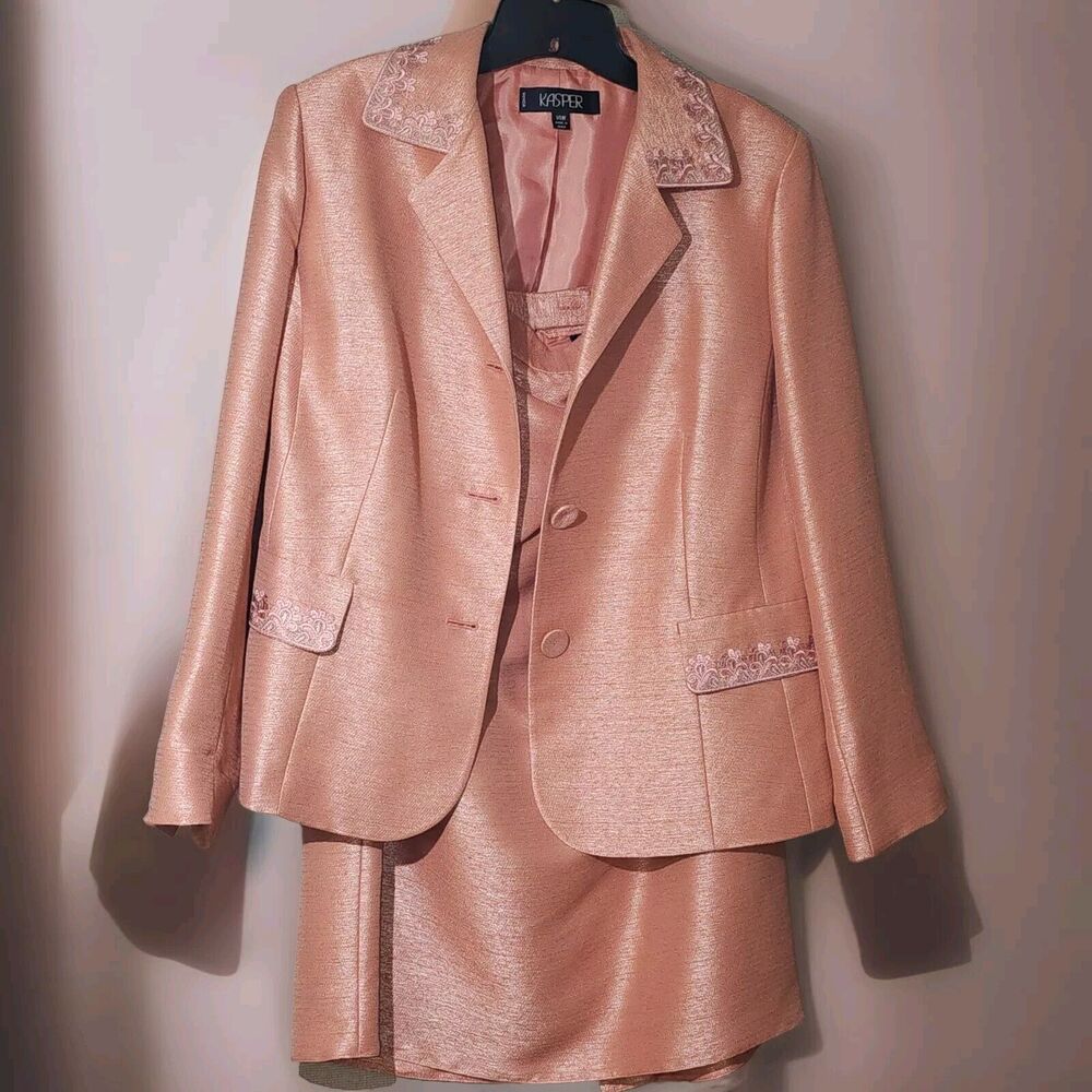 Kasper 2Pc Skirt Suit Womens 14W Metallix Pink Sheen Rhinestone Coquette Wedding